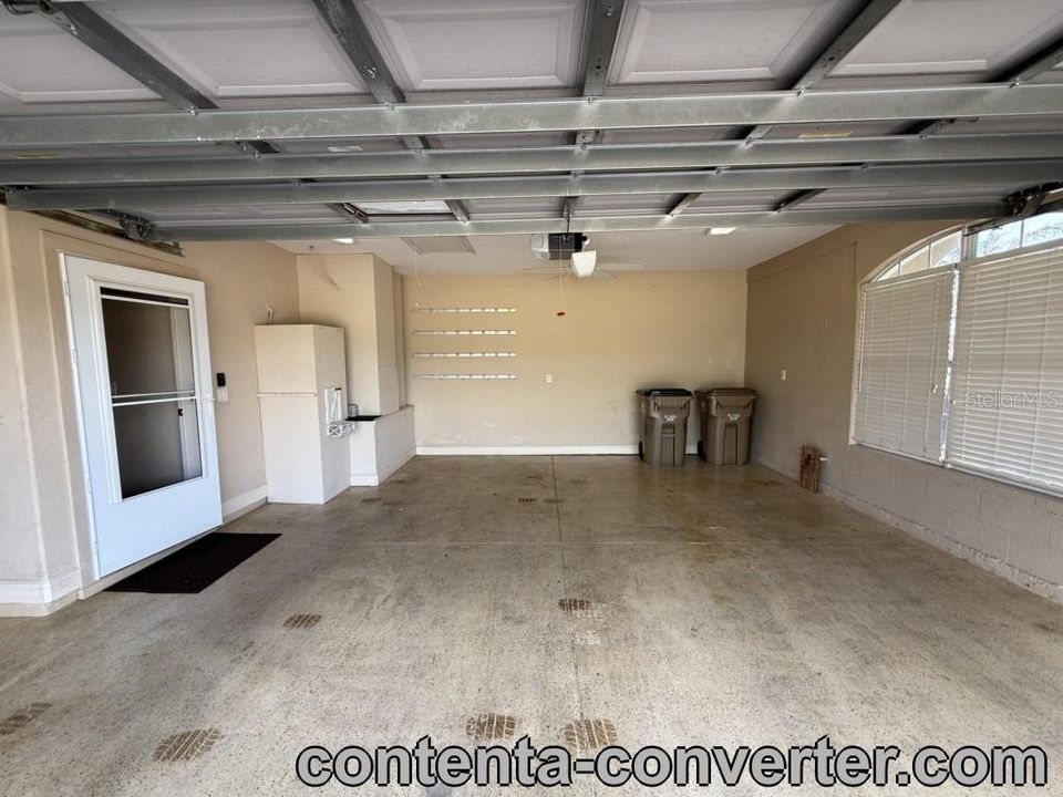 For Sale: $399,900 (2 beds, 2 baths, 2100 Square Feet)