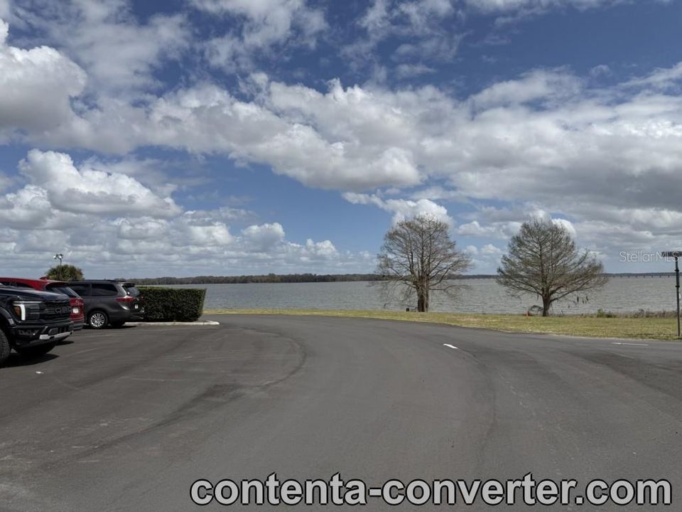 For Sale: $399,900 (2 beds, 2 baths, 2100 Square Feet)