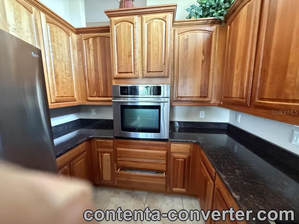 For Sale: $399,900 (2 beds, 2 baths, 2100 Square Feet)
