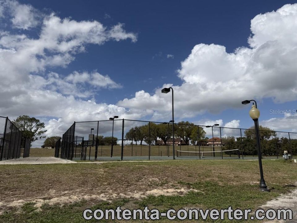 For Sale: $399,900 (2 beds, 2 baths, 2100 Square Feet)