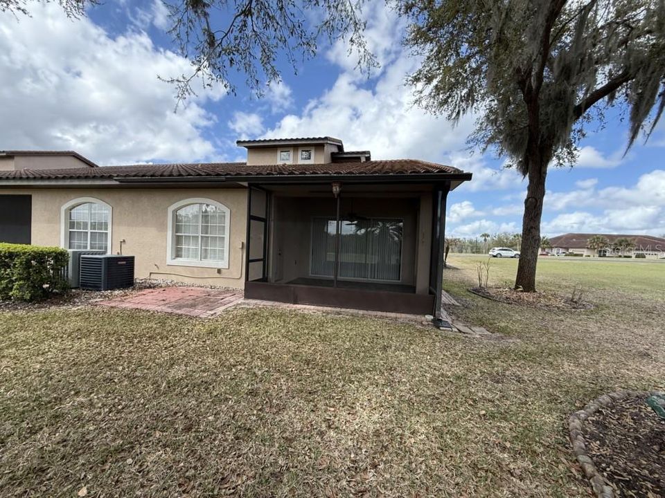 For Sale: $399,900 (2 beds, 2 baths, 2100 Square Feet)