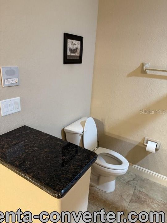 For Sale: $399,900 (2 beds, 2 baths, 2100 Square Feet)