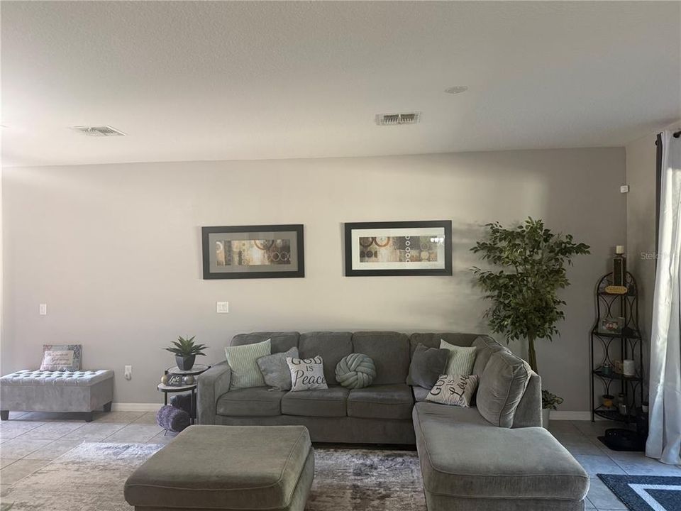 En Venta: $299,990 (3 camas, 2 baños, 1674 Pies cuadrados)