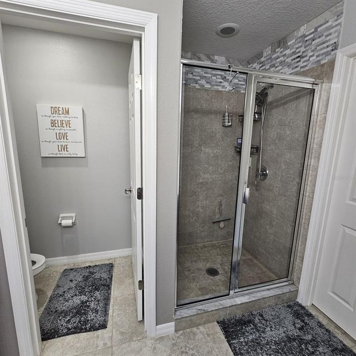 En Venta: $299,990 (3 camas, 2 baños, 1674 Pies cuadrados)