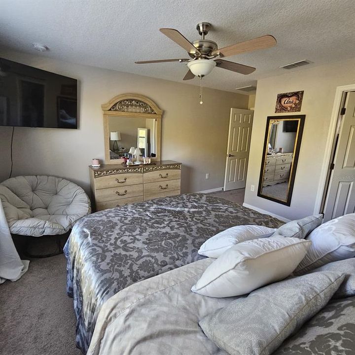 En Venta: $299,990 (3 camas, 2 baños, 1674 Pies cuadrados)