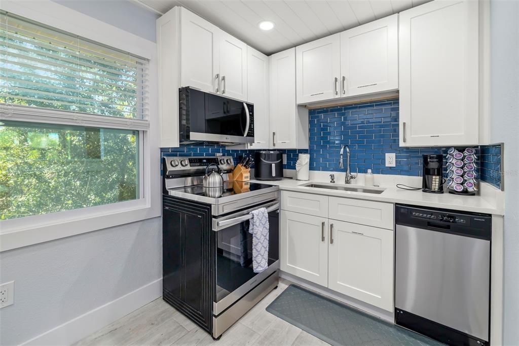 Active With Contract: $6,500,000 (0 beds, 0 baths, 6110 Square Feet)