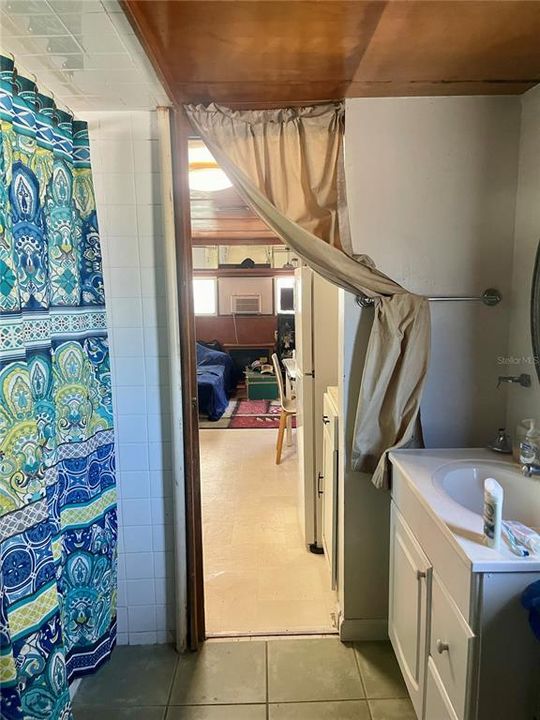 待售: $155,000 (1 贝兹, 1 浴室, 440 平方英尺)