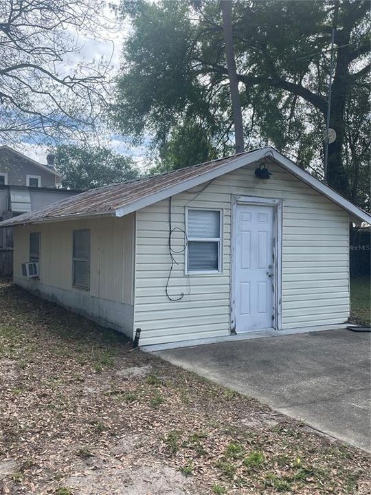 待售: $155,000 (1 贝兹, 1 浴室, 440 平方英尺)