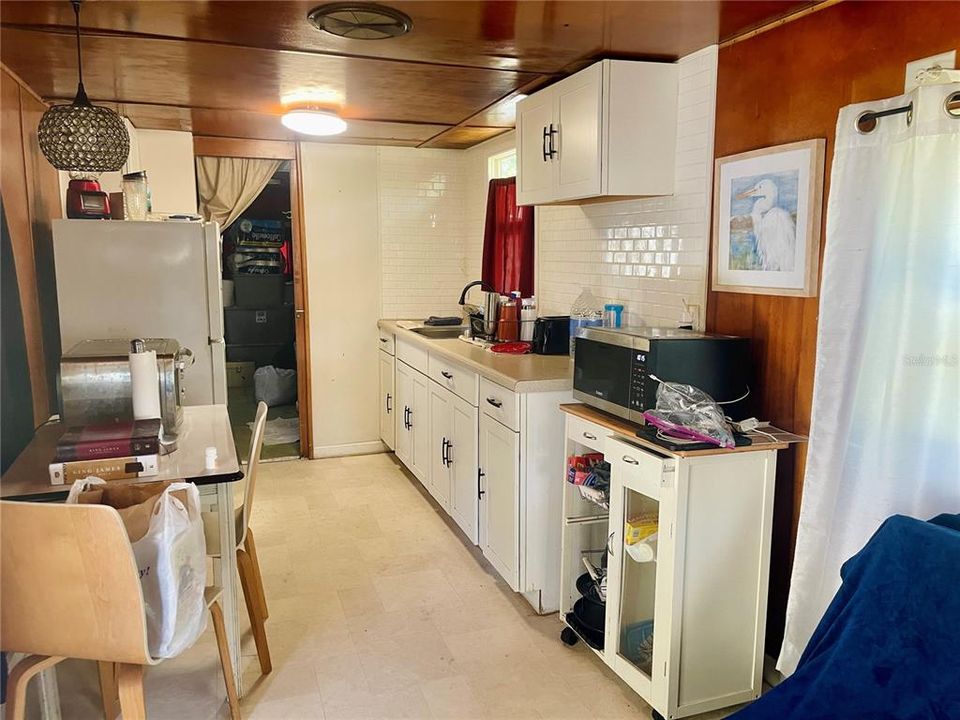 待售: $155,000 (1 贝兹, 1 浴室, 440 平方英尺)