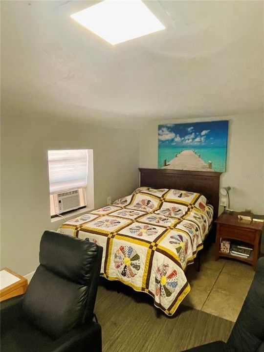 待售: $155,000 (1 贝兹, 1 浴室, 440 平方英尺)