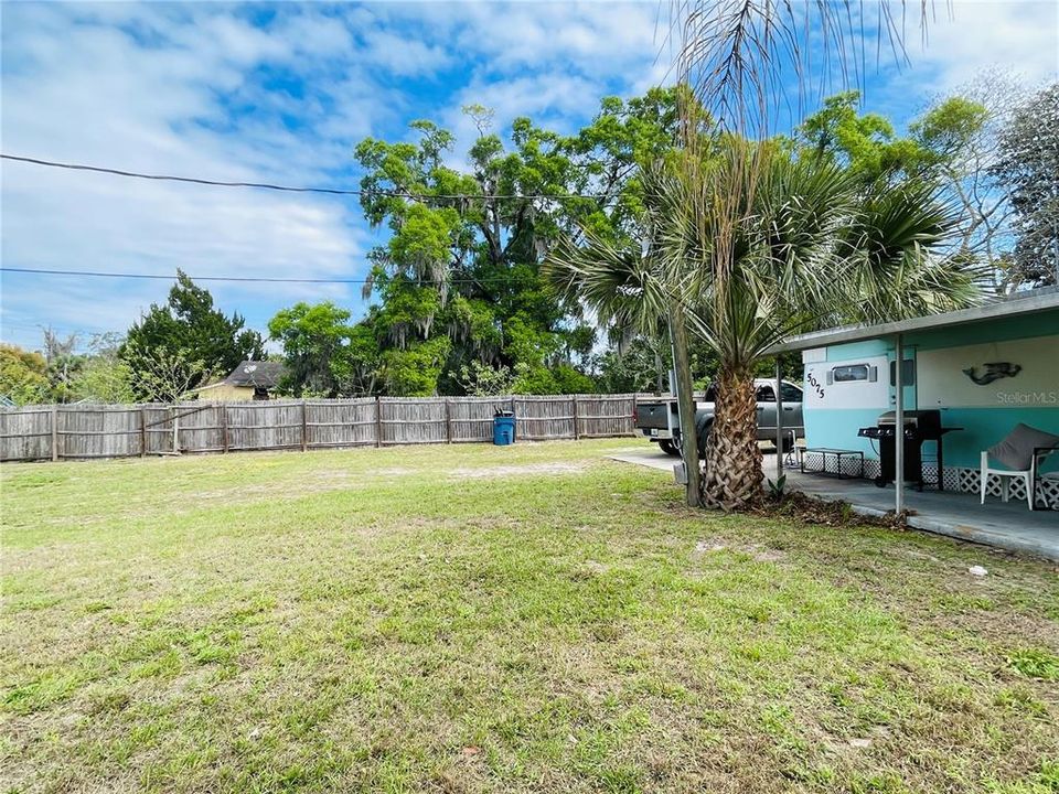 待售: $155,000 (1 贝兹, 1 浴室, 440 平方英尺)