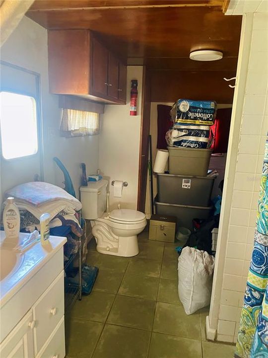 待售: $155,000 (1 贝兹, 1 浴室, 440 平方英尺)