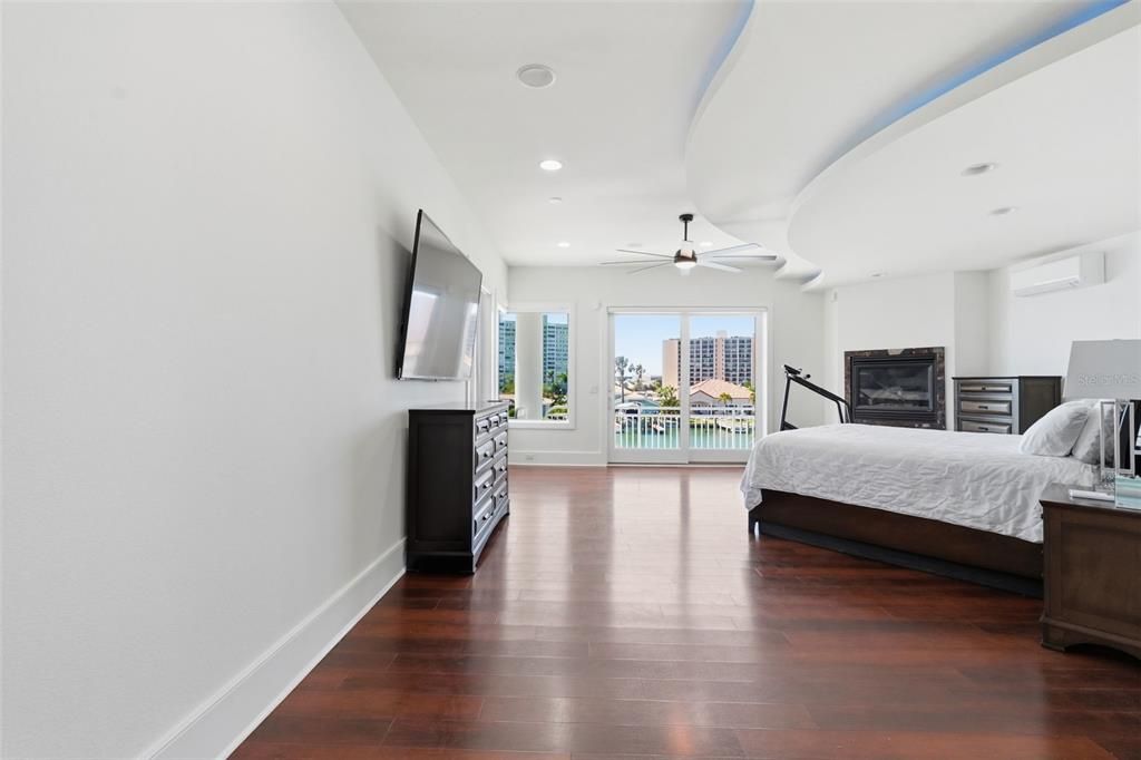 En Venta: $3,495,000 (4 camas, 3 baños, 4944 Pies cuadrados)