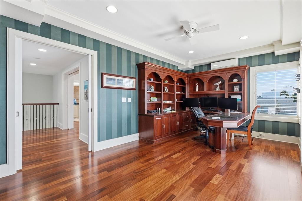 En Venta: $3,495,000 (4 camas, 3 baños, 4944 Pies cuadrados)