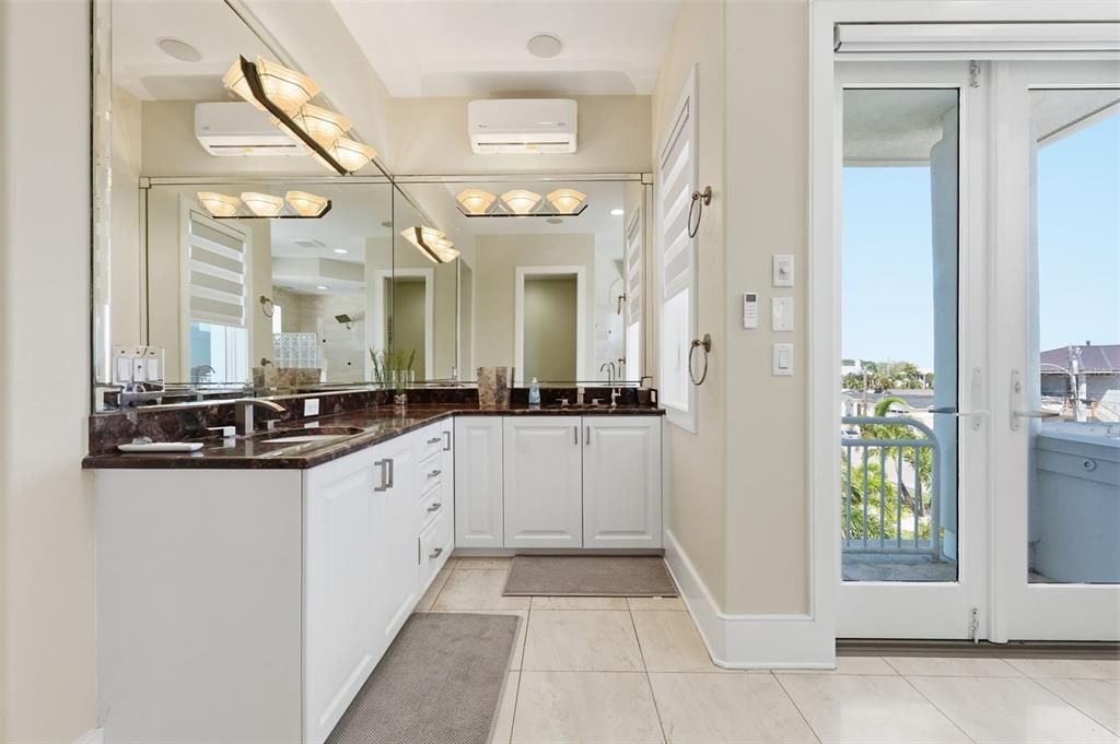 En Venta: $3,495,000 (4 camas, 3 baños, 4944 Pies cuadrados)