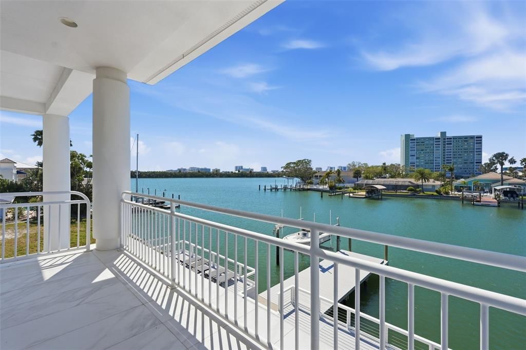 En Venta: $3,495,000 (4 camas, 3 baños, 4944 Pies cuadrados)