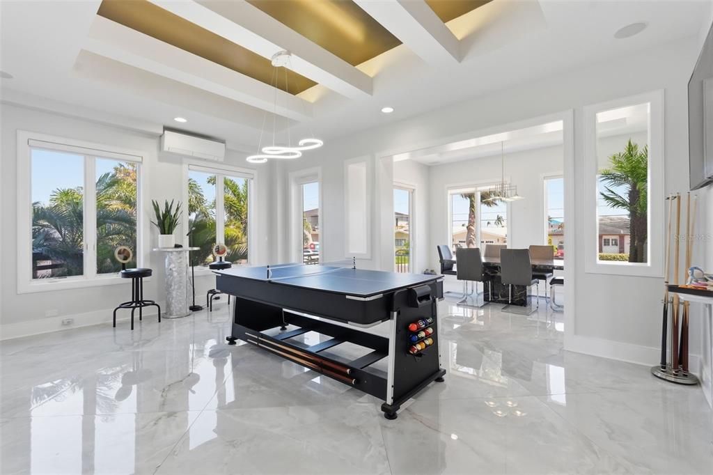 En Venta: $3,495,000 (4 camas, 3 baños, 4944 Pies cuadrados)
