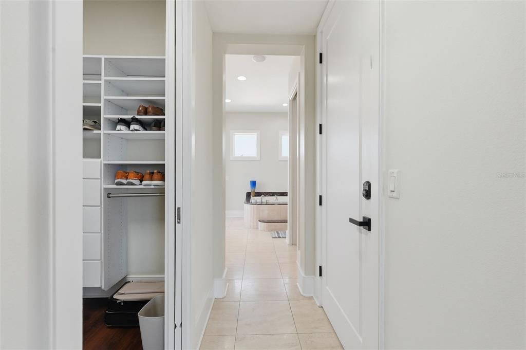 En Venta: $3,495,000 (4 camas, 3 baños, 4944 Pies cuadrados)