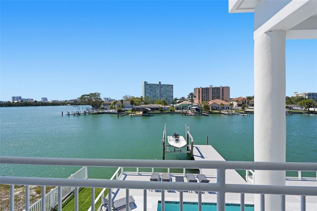 En Venta: $3,495,000 (4 camas, 3 baños, 4944 Pies cuadrados)