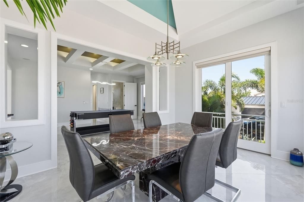 En Venta: $3,495,000 (4 camas, 3 baños, 4944 Pies cuadrados)