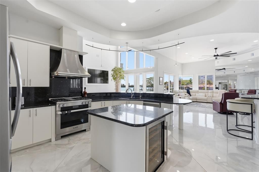En Venta: $3,495,000 (4 camas, 3 baños, 4944 Pies cuadrados)