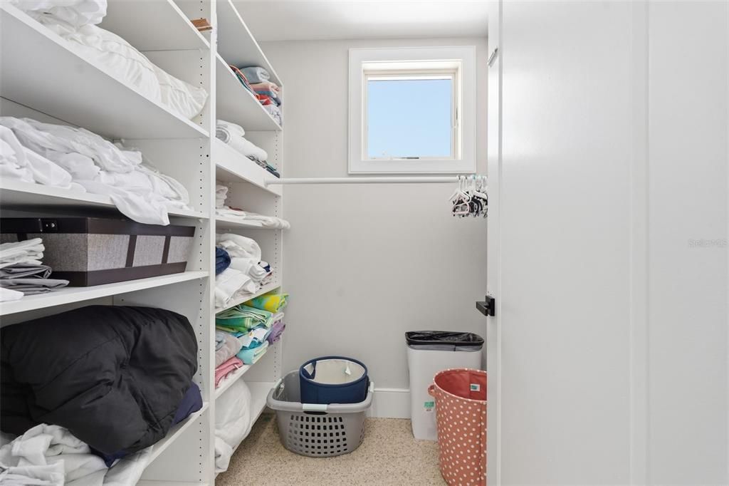En Venta: $3,495,000 (4 camas, 3 baños, 4944 Pies cuadrados)