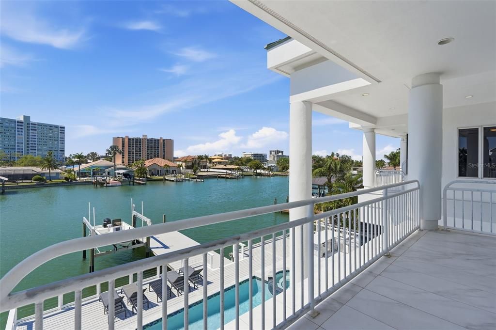 En Venta: $3,495,000 (4 camas, 3 baños, 4944 Pies cuadrados)