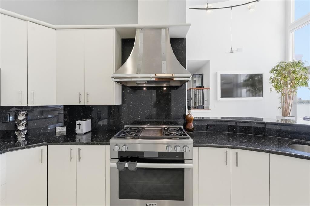En Venta: $3,495,000 (4 camas, 3 baños, 4944 Pies cuadrados)