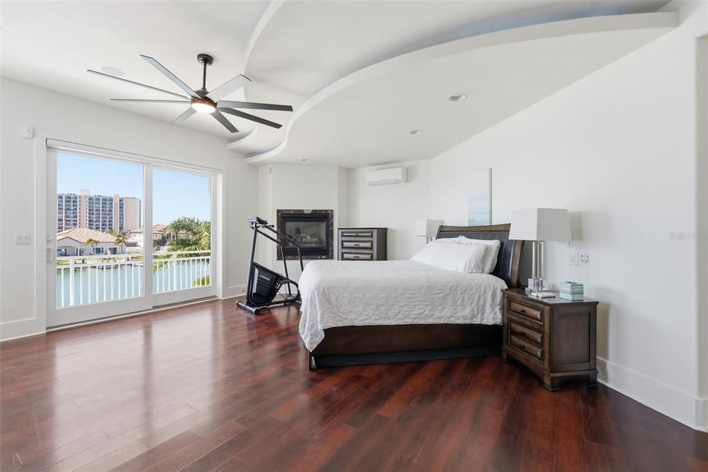En Venta: $3,495,000 (4 camas, 3 baños, 4944 Pies cuadrados)