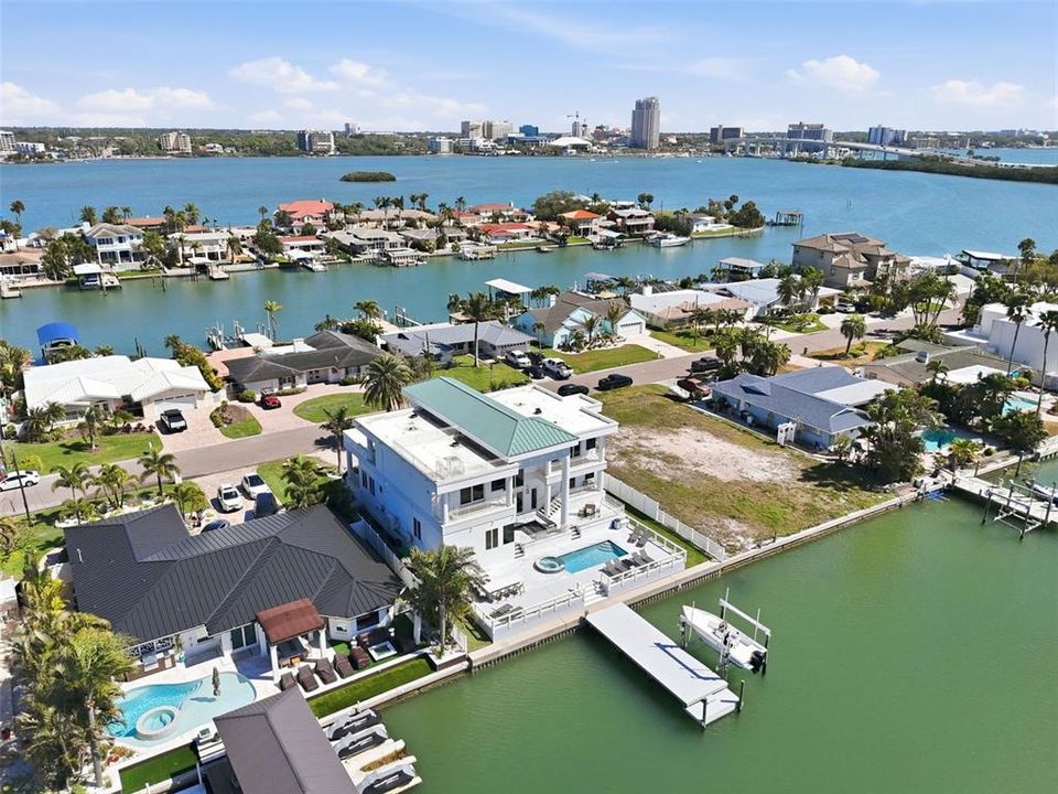 En Venta: $3,495,000 (4 camas, 3 baños, 4944 Pies cuadrados)