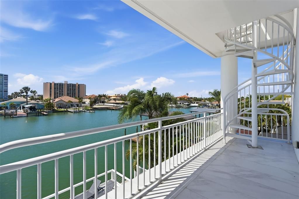 En Venta: $3,495,000 (4 camas, 3 baños, 4944 Pies cuadrados)
