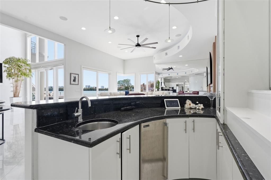 En Venta: $3,495,000 (4 camas, 3 baños, 4944 Pies cuadrados)