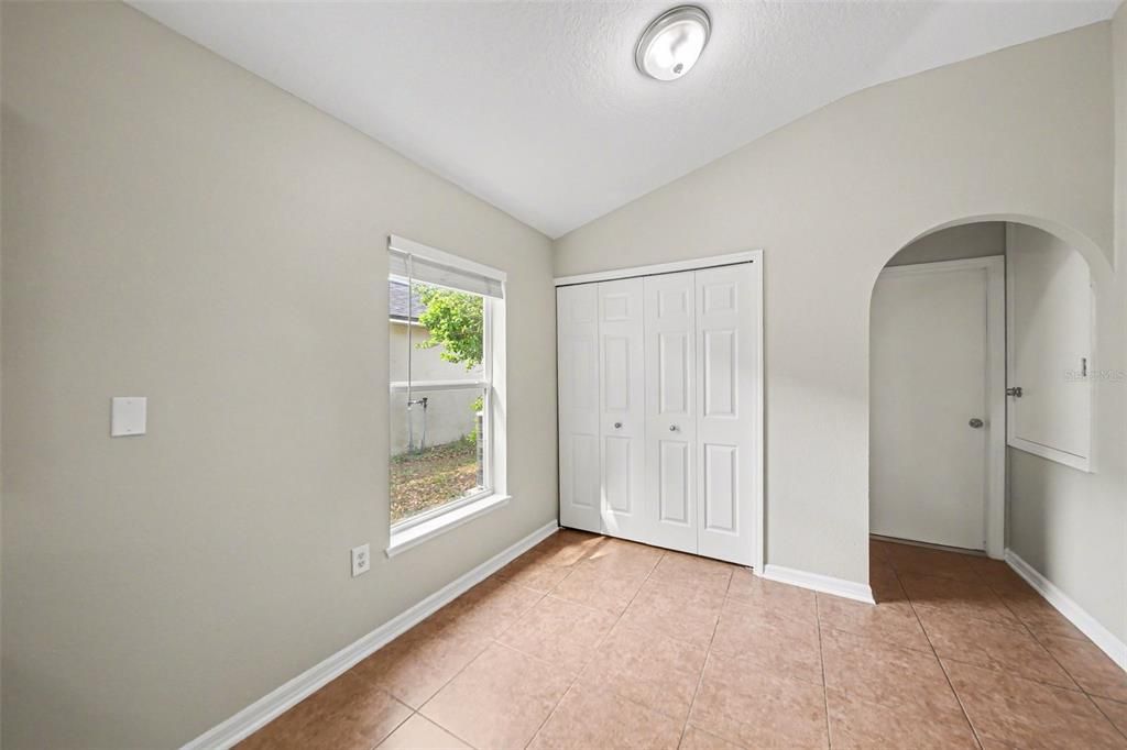 Activo con contrato: $269,900 (3 camas, 2 baños, 1632 Pies cuadrados)