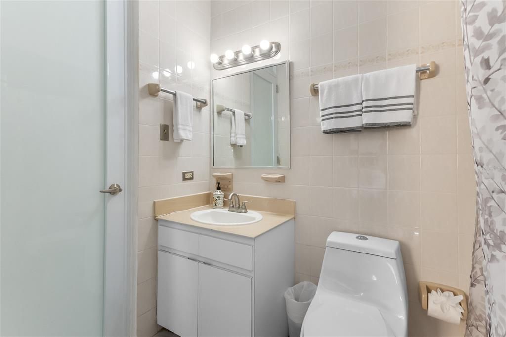For Sale: $850,000 (3 beds, 3 baths, 2018 Square Feet)