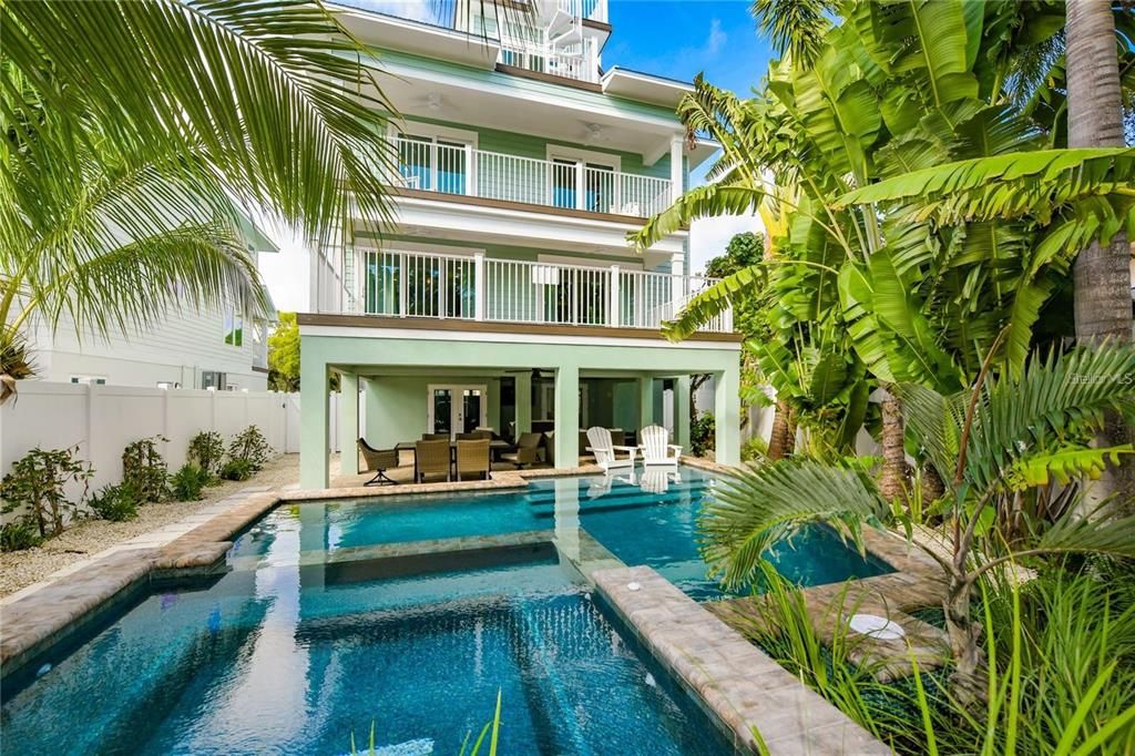 En Venta: $5,395,000 (8 camas, 8 baños, 3811 Pies cuadrados)
