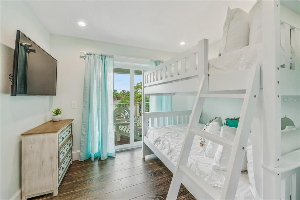 En Venta: $5,395,000 (8 camas, 8 baños, 3811 Pies cuadrados)