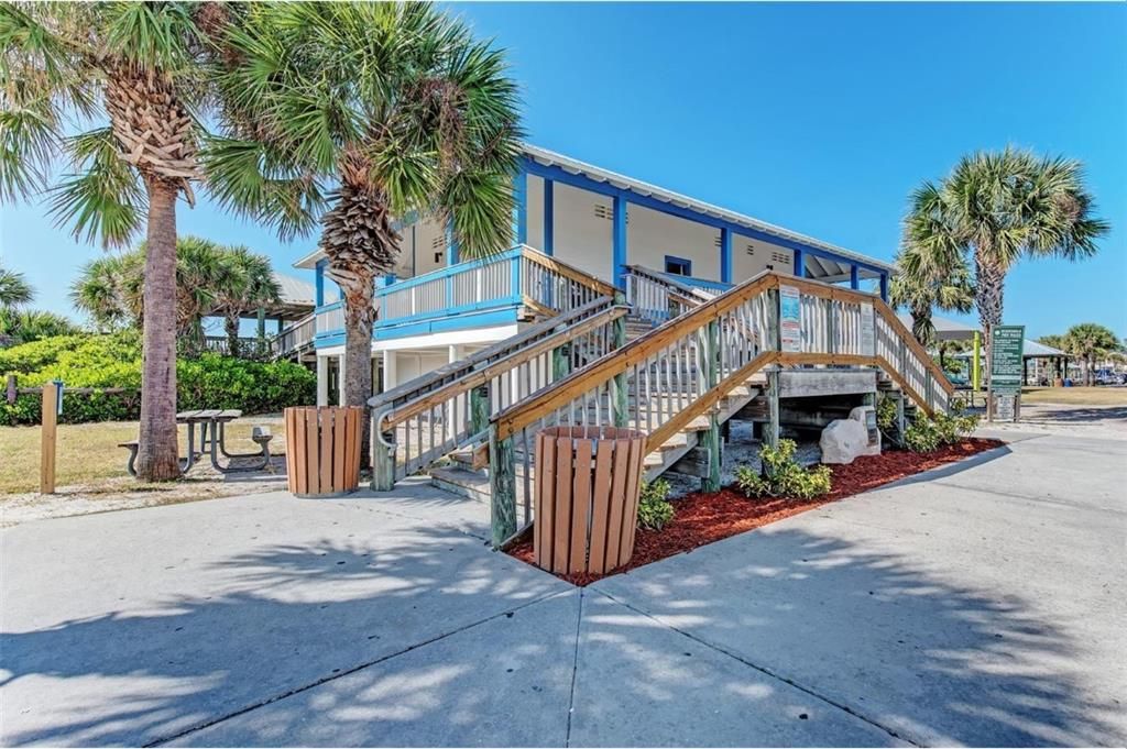 На продажу: $62,900 (0.23 acres)