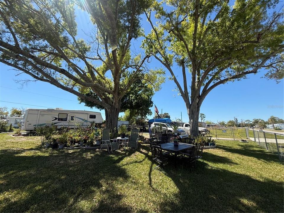 На продажу: $62,900 (0.23 acres)