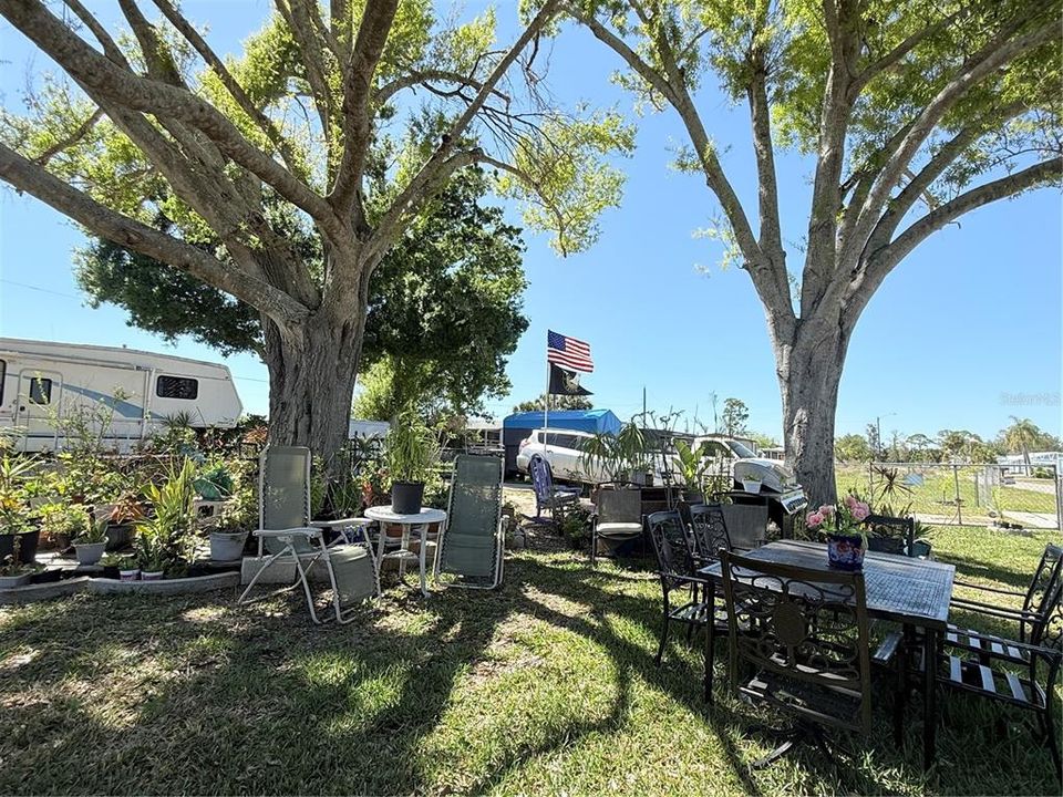 На продажу: $62,900 (0.23 acres)