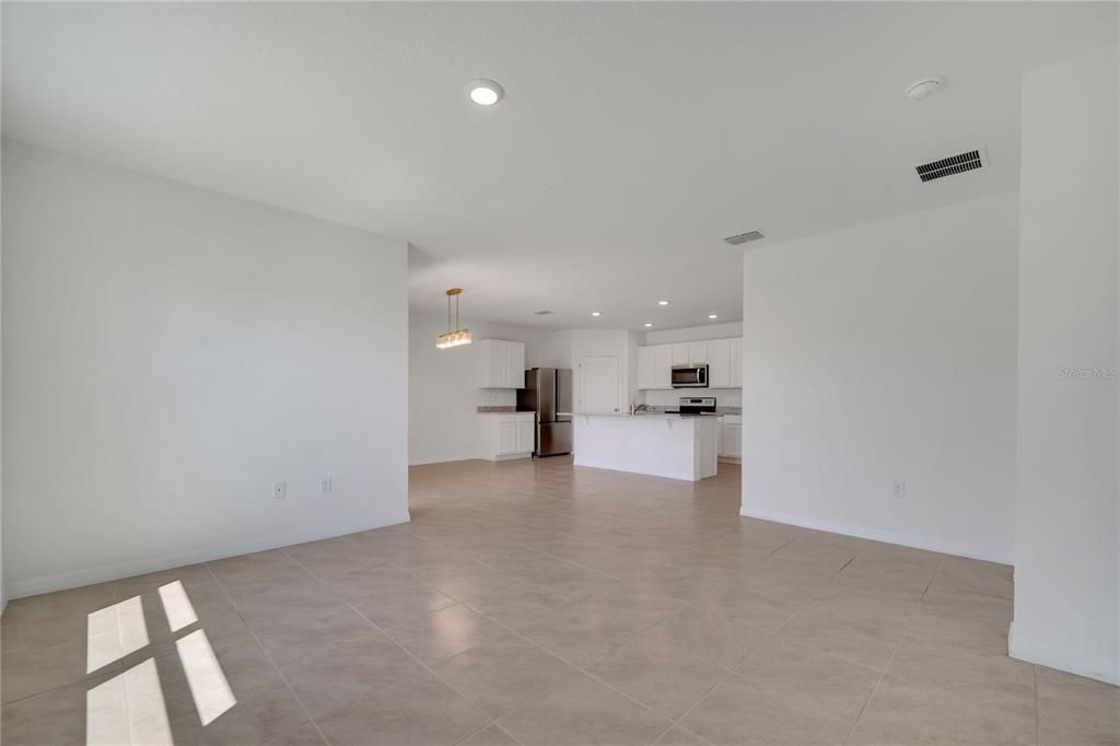 Active With Contract: $2,350 (4 beds, 2 baths, 1830 Square Feet)
