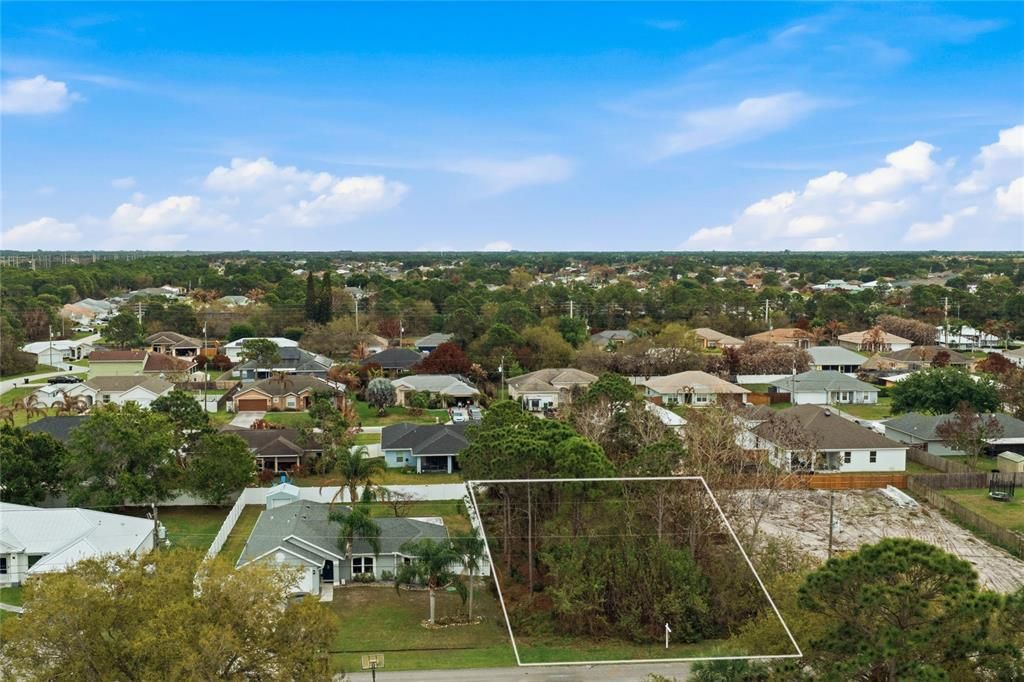 Vendido Recientemente: $150,000 (0.23 acres)