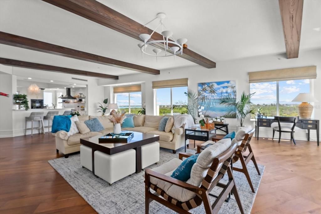 Activo con contrato: $4,850,000 (3 camas, 3 baños, 4194 Pies cuadrados)