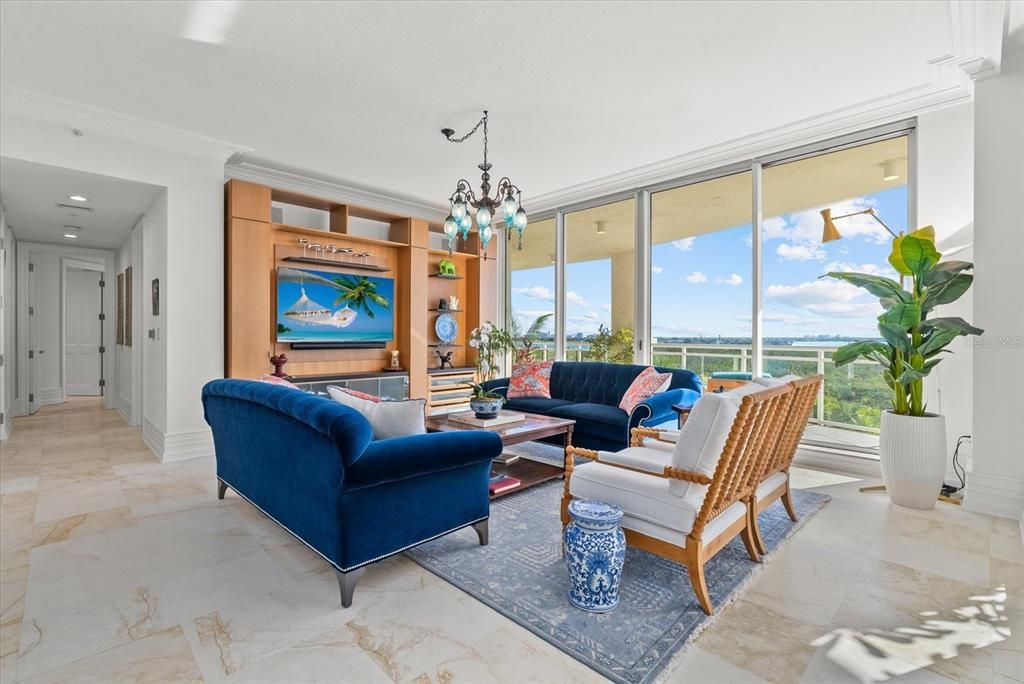 Activo con contrato: $4,850,000 (3 camas, 3 baños, 4194 Pies cuadrados)
