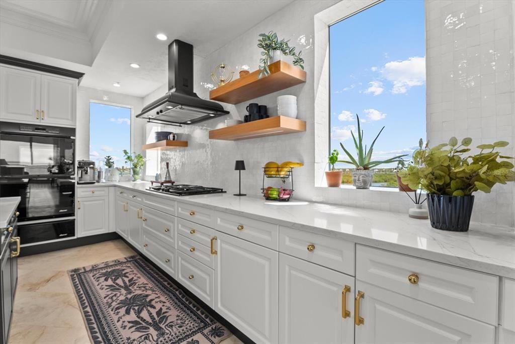 Activo con contrato: $4,850,000 (3 camas, 3 baños, 4194 Pies cuadrados)