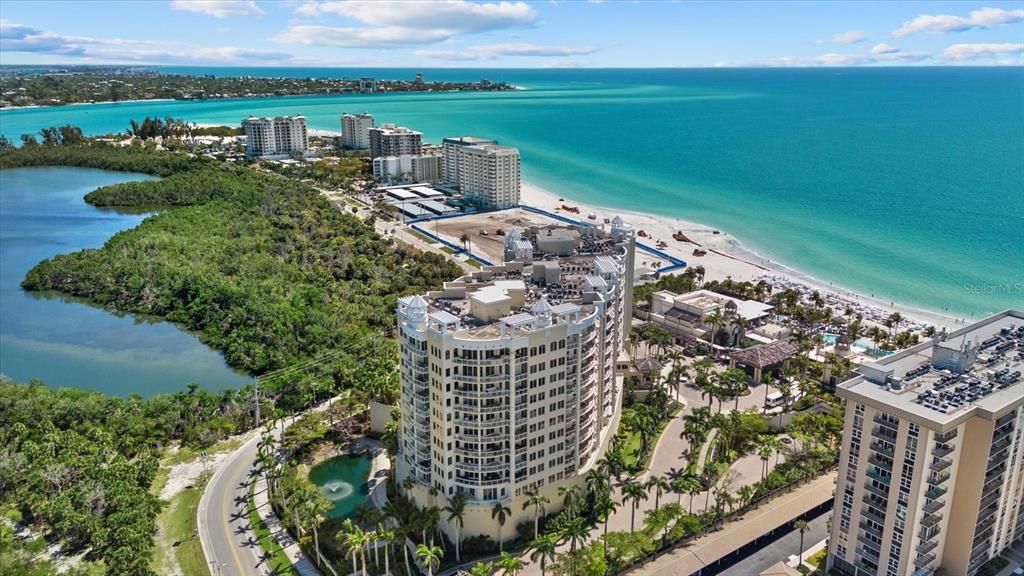 Activo con contrato: $4,850,000 (3 camas, 3 baños, 4194 Pies cuadrados)