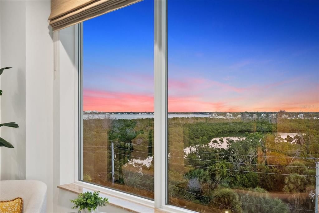 Activo con contrato: $4,850,000 (3 camas, 3 baños, 4194 Pies cuadrados)