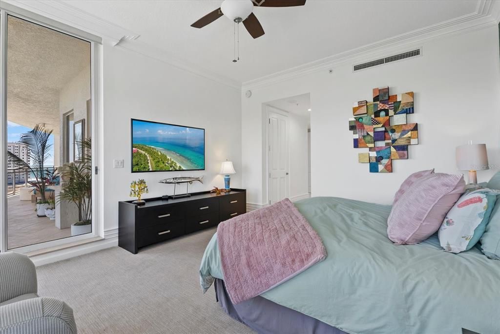 Activo con contrato: $4,850,000 (3 camas, 3 baños, 4194 Pies cuadrados)