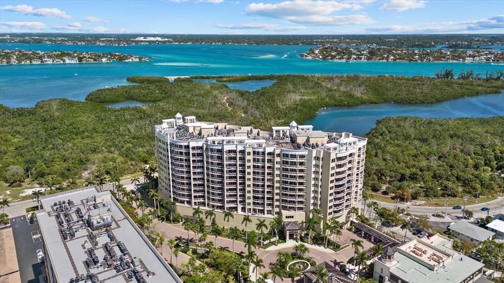 Activo con contrato: $4,850,000 (3 camas, 3 baños, 4194 Pies cuadrados)