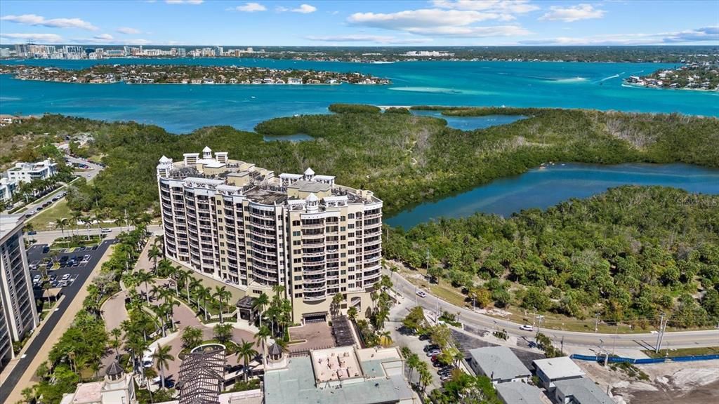 Activo con contrato: $4,850,000 (3 camas, 3 baños, 4194 Pies cuadrados)