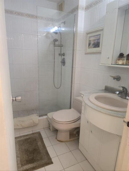 En Venta: $399,000 (2 camas, 2 baños, 1200 Pies cuadrados)